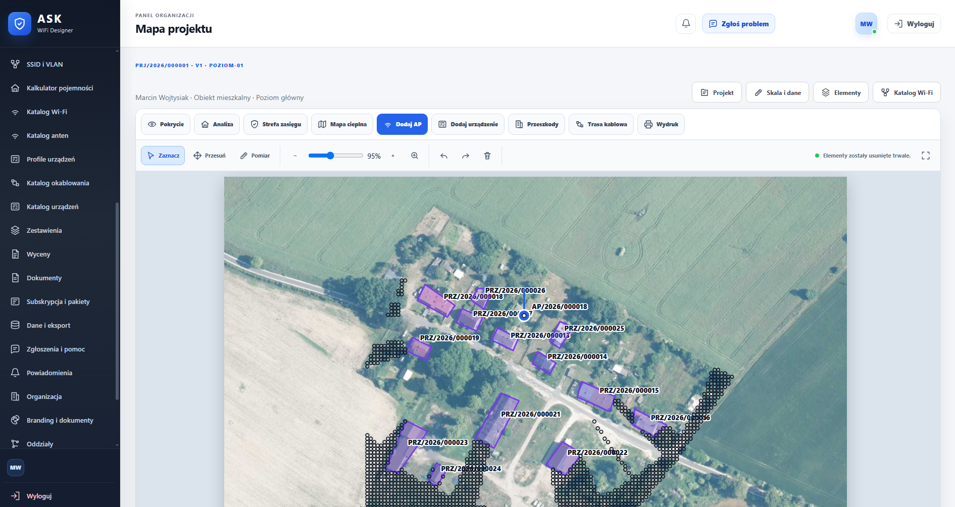 Rzeczywisty widok projektu ASK WiFi Designer z mapą, heatmapą i podsumowaniem projektu